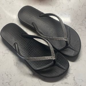 Capelli New York Flip Flops - Black
